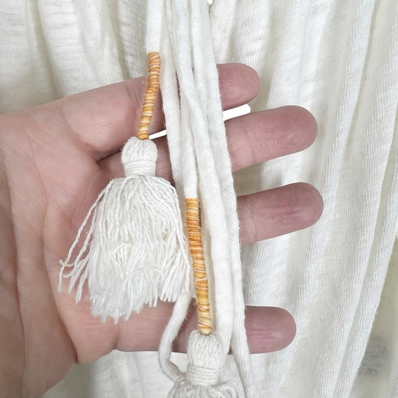 WE THE FREE Hummingbird Tee Linen Cotton Ivory Peasant Style Blouse Size Small - Picture 5 of 9